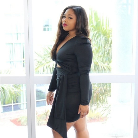 Dress - Picture 2 of 3